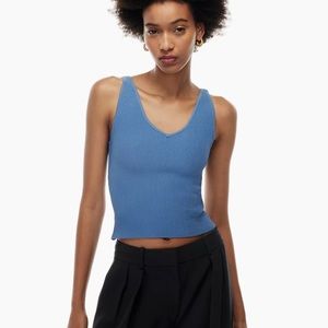 Aritizia Babaton Scultp V Neck Tank